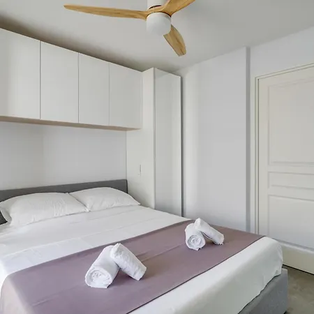 Appartement Le Galet, De Standing, Hyper Centre, Parking Prive, A 100 M De La Antibes